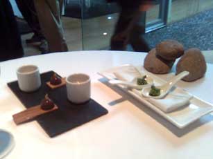 Bonbon de Pigeon avec Bristol Cream, VeloutÃ© de fenouil avec coque et eau de mer